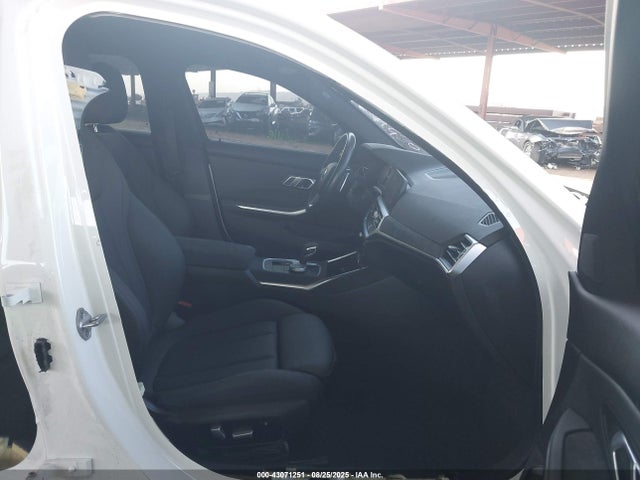 3MW5R1J06M8B71974 BMW 330I