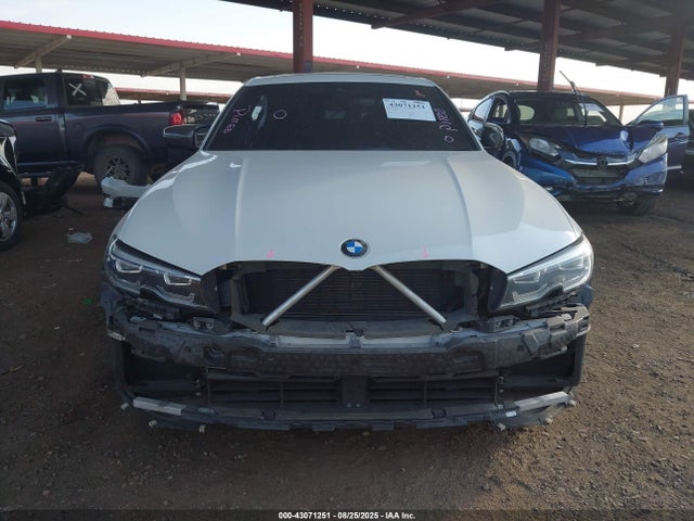 3MW5R1J06M8B71974 BMW 330I
