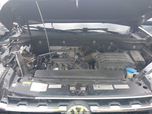 Volkswagen fsi 2018 1V2NR2CAXJC587589 Image 10