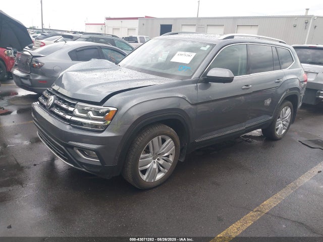 Volkswagen fsi 2018 1V2NR2CAXJC587589 Image 2