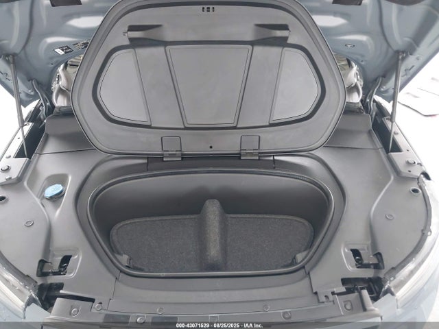 2021 VOLVO XC40 RECHARGE PURE ELECTRIC YV4ED3UR1M2528951 Photo 9