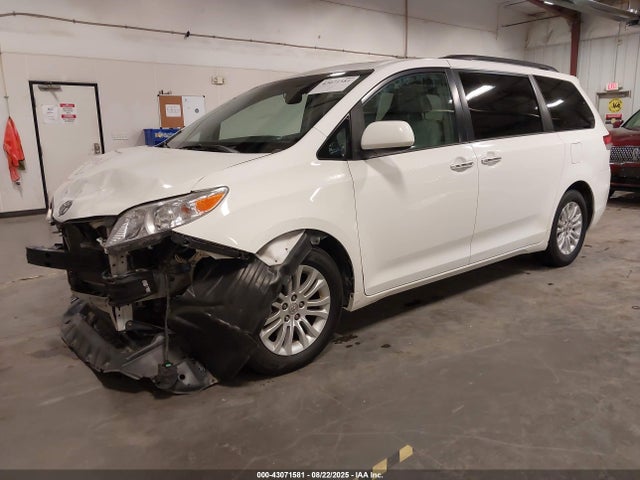 Toyota 2gr-fks 2014 5TDYK3DC9ES504215 Image 2