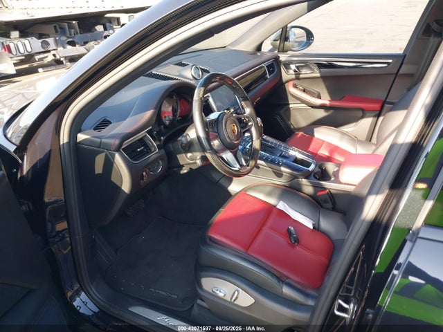 Porsche Macan 2017 WP1AB2A52HLB14143 Image 18