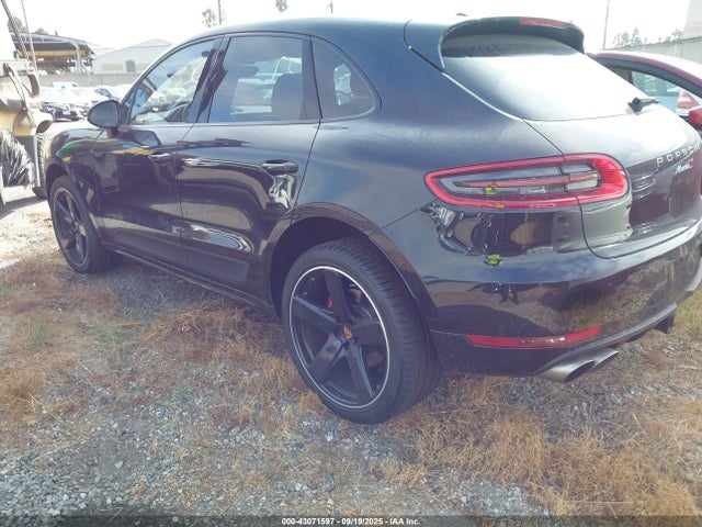 Porsche Macan 2017 WP1AB2A52HLB14143 Image 3