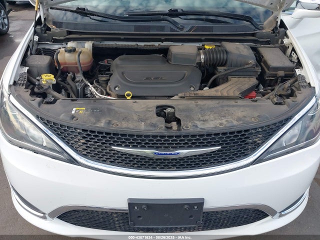 Chrysler Pacifica 2020 2C4RC1GG4LR284542 Image 10