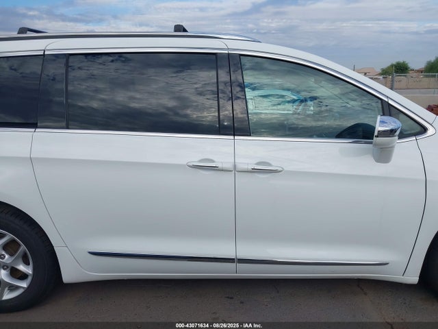 Chrysler Pacifica 2020 2C4RC1GG4LR284542 Image 13