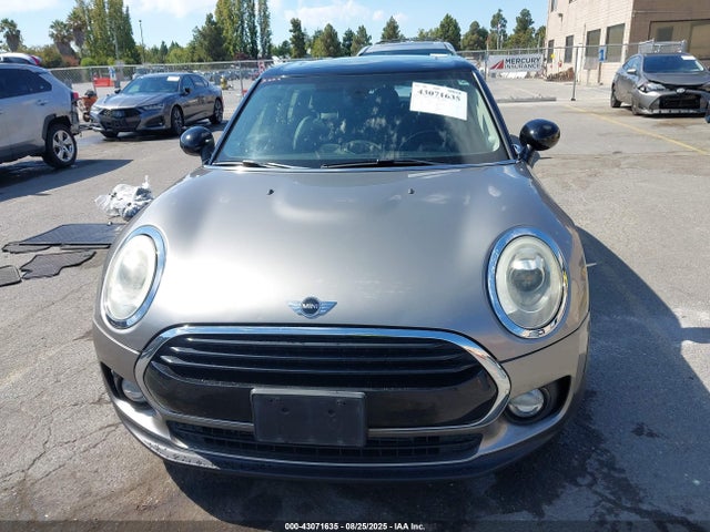 Mini Clubman 2016 WMWLN5C59G2E29834 Image 12