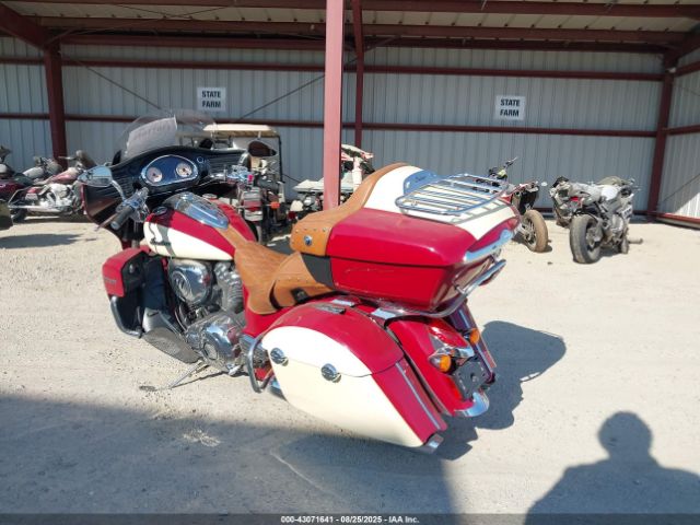 2015 INDIAN MOTORCYCLE CO. ROADMASTER 56KTRAAA9F3320452 Photo 2