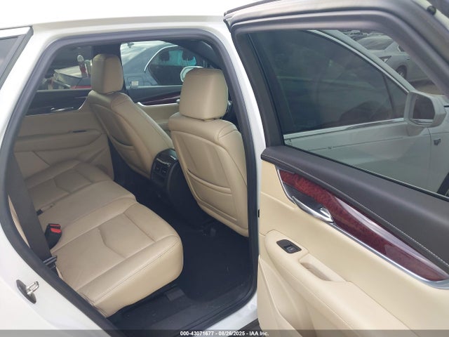 2018 CADILLAC XT5 1GYKNERS4JZ219479 Photo 7