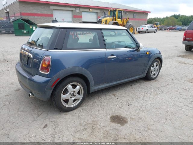 2010 MINI COOPER WMWMF3C51ATZ22976 Photo 3