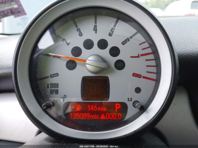 2010 MINI COOPER WMWMF3C51ATZ22976 Photo 6