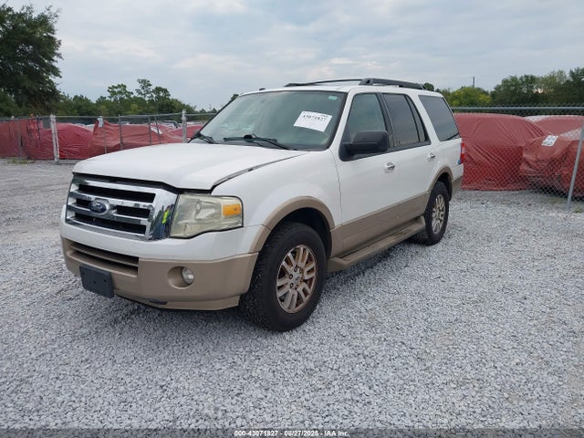 Ford Expedition 2014 1FMJU1H51EEF65071 Image 2