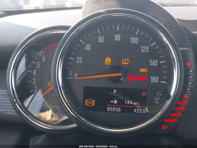 2017 MINI CONVERTIBLE WMWWG5C31H3C99551 Photo 6