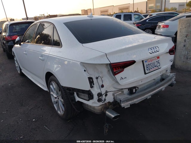 2018 AUDI A4 WAUKMAF45JA107275 Photo 2