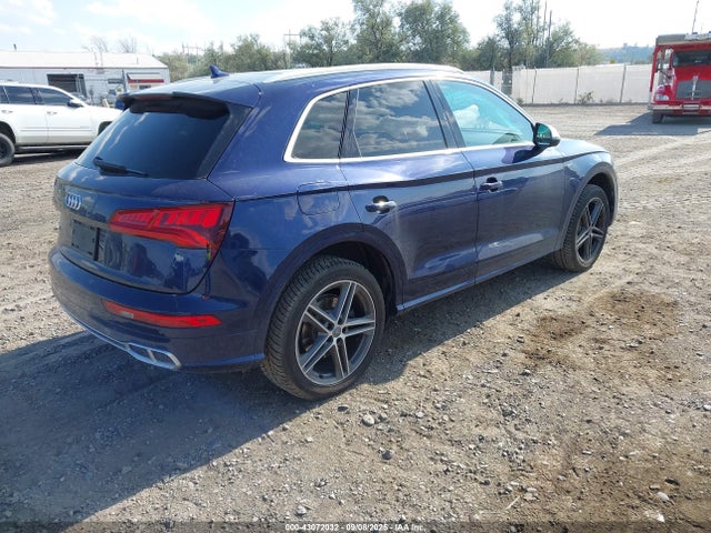 2018 AUDI SQ5 WA1A4AFY4J2008100 Photo 3