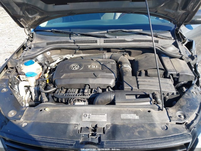3VWD17AJ9EM418881 Volkswagen Jetta