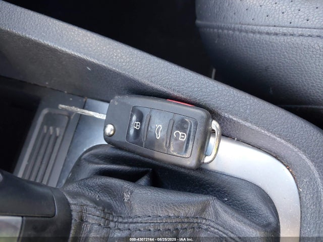 3VWD17AJ9EM418881 Volkswagen Jetta