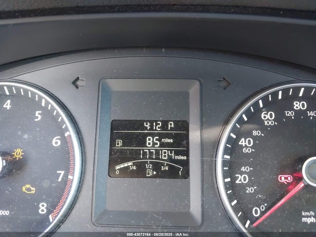 3VWD17AJ9EM418881 Volkswagen Jetta