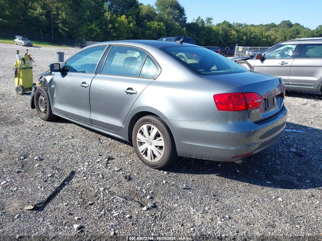 3VWD17AJ9EM418881 Volkswagen Jetta