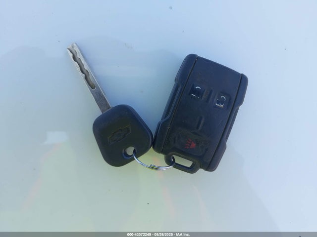 1GCVKPECXFZ422583 Chevrolet l83 - vvt, active fuel management, aluminum