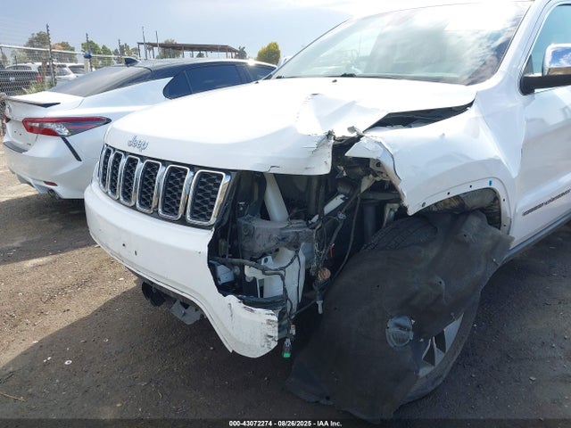 1C4RJEBGXJC212500 Jeep Grand Cherokee