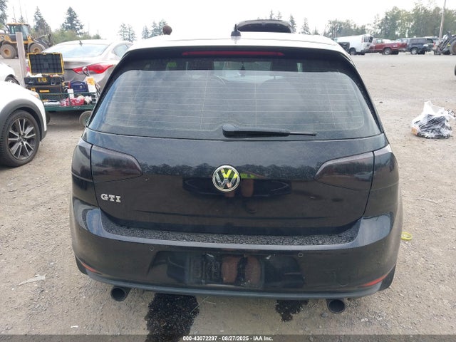 3VWTT7AU6FM074105 Volkswagen 2015