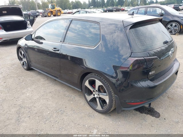 3VWTT7AU6FM074105 Volkswagen 2015
