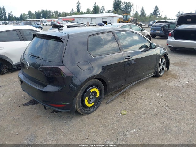 3VWTT7AU6FM074105 Volkswagen 2015