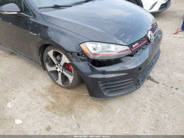 3VWTT7AU6FM074105 Volkswagen 2015