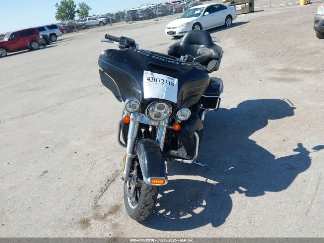 2014 HARLEY-DAVIDSON FLHTCU 1HD1FCM17EB676625 Photo 4