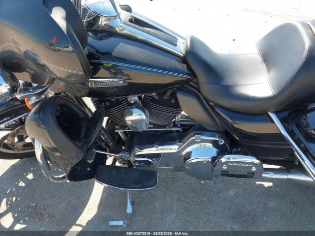 2014 HARLEY-DAVIDSON FLHTCU 1HD1FCM17EB676625 Photo 8
