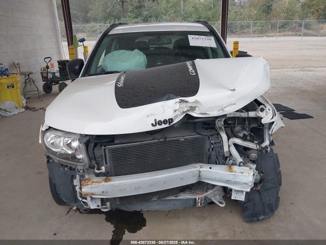 1C4NJDBB9GD756048 Jeep Compass