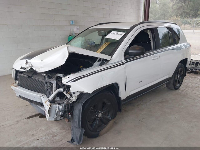 1C4NJDBB9GD756048 Jeep Compass