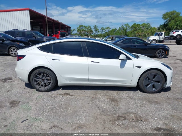 5YJ3E1EA6PF502075 Tesla MODEL 3