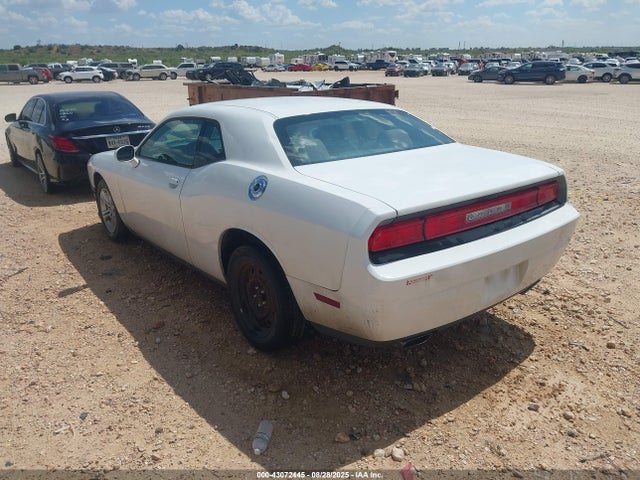 Dodge Challenger 2014 2C3CDYAG4EH233852 Image 3