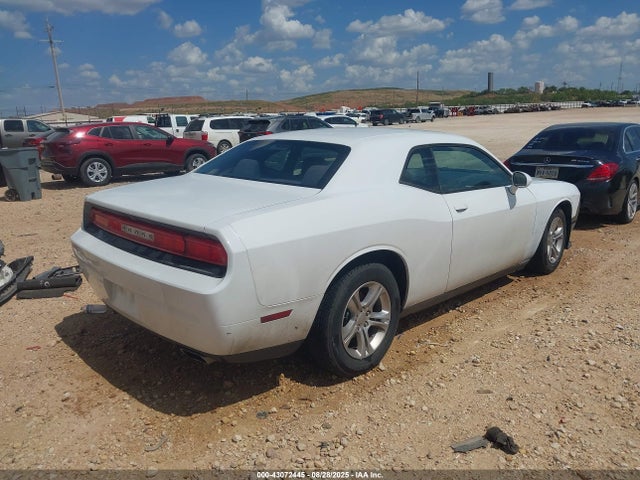 Dodge Challenger 2014 2C3CDYAG4EH233852 Image 4