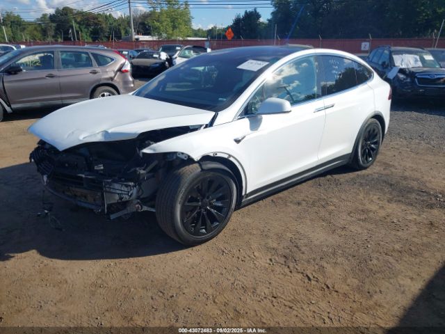 2017 TESLA MODEL X 5YJXCDE27HF040404 Photo 1