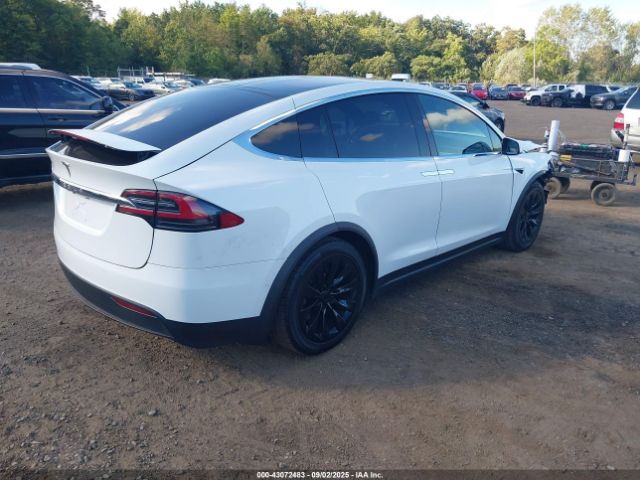 2017 TESLA MODEL X 5YJXCDE27HF040404 Photo 3