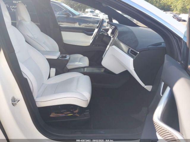 2017 TESLA MODEL X 5YJXCDE27HF040404 Photo 4