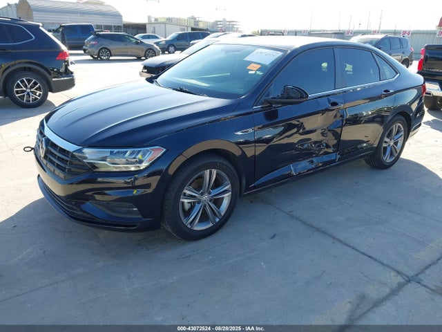 Volkswagen 1.4 tsi 2019 3VWC57BU9KM197254 Image 2