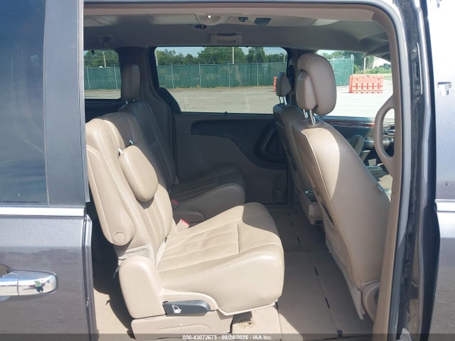 2C4RC1BG3FR535241 Chrysler Town and Country