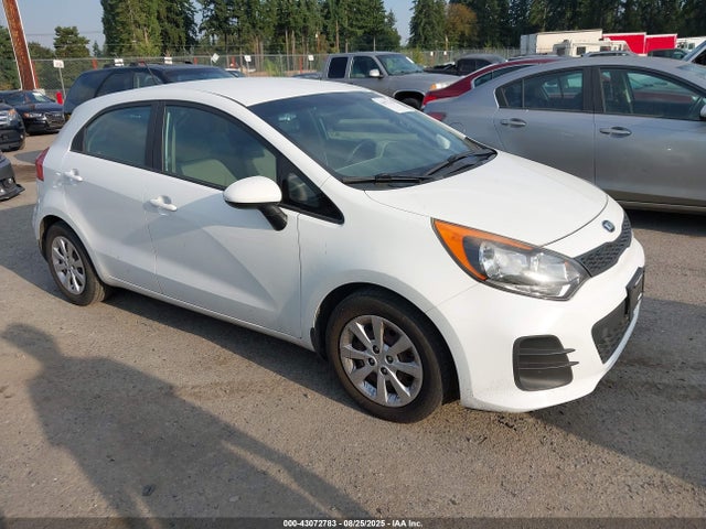 2016 KNADM5A32G6686784 main image