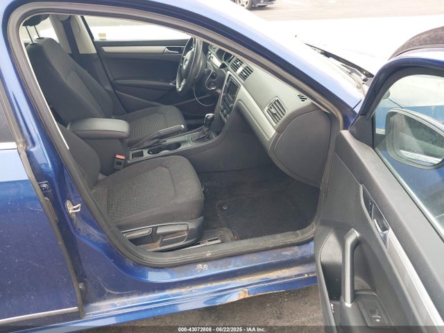 1VWAT7A34GC004586 Volkswagen 1.8t