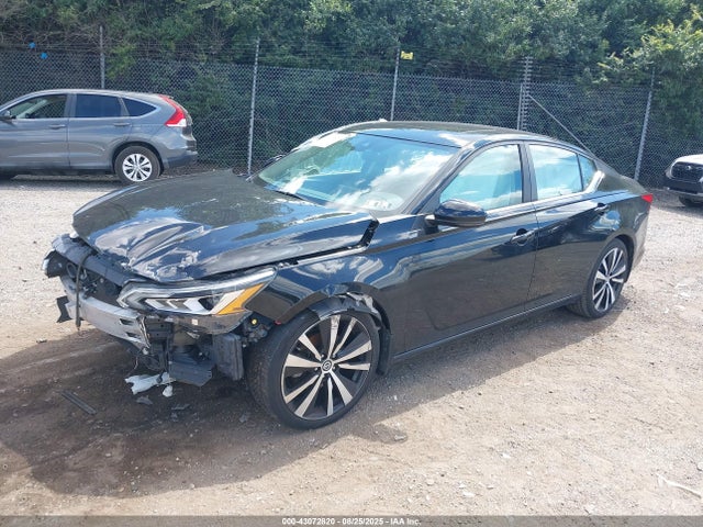 Nissan 2020 2020 1N4BL4CV4LN309482 Image 2