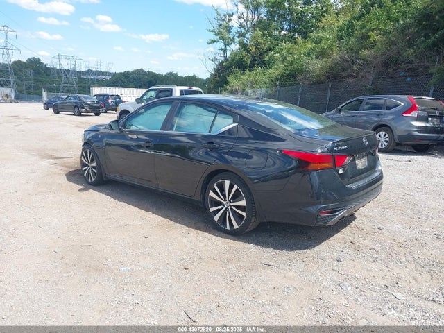 Nissan 2020 2020 1N4BL4CV4LN309482 Image 3