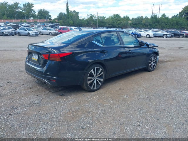 Nissan 2020 2020 1N4BL4CV4LN309482 Image 4