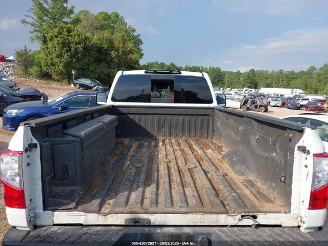 1N6BA1RP8HN534063 Nissan Titan