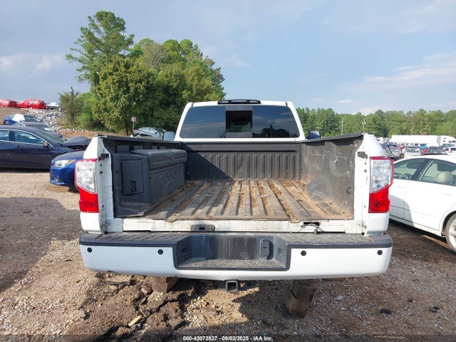 1N6BA1RP8HN534063 Nissan Titan