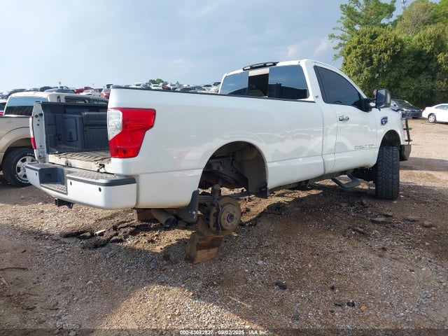 1N6BA1RP8HN534063 Nissan Titan