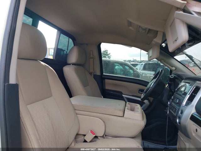 1N6BA1RP8HN534063 Nissan Titan
